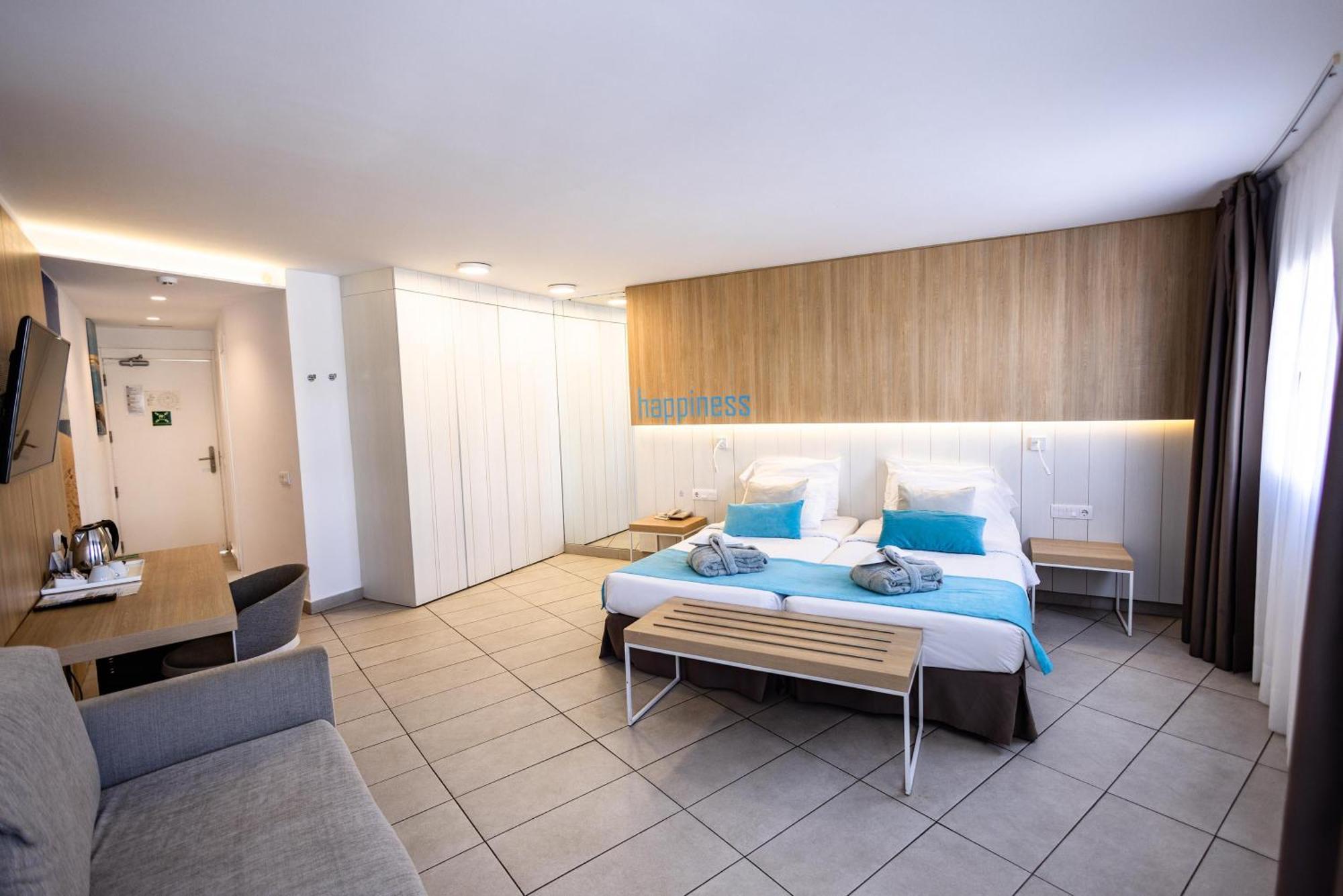 Superior Room Balcony & Partial Sea View